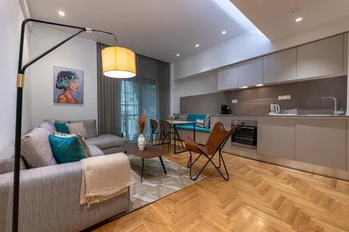 Phaedrus Living City Center Lux Flat Kolonaki