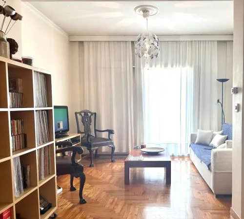 Play Pause Stay Comfy Apartment with Fast Internet