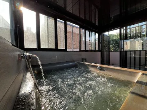 Private hottub Athens Skythens omonoia