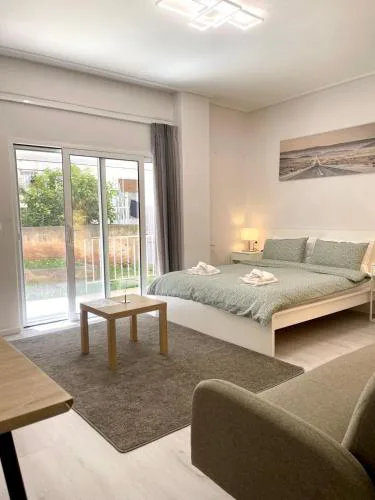 Quiet & Easy Stay With Garden Near Metro