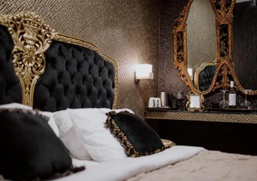 ROH Suites