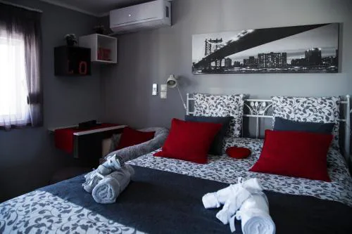 Romeo & Juliet -Modern & Stylish Apartment With City View in Egaleo-Athens