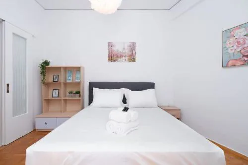 Sea Breeze 2 bedroom Apartment - 10 min walk to beach