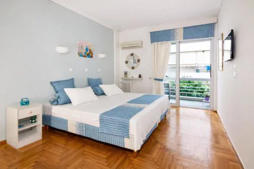 Seaside Escape with Balcony in Paleo Faliro