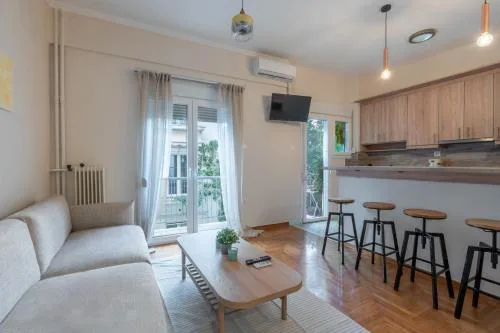 Serenity Haven - New Renovated 2Br Apt in Koukaki