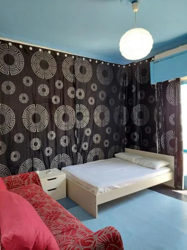 Share room thissio nearby Acropolis