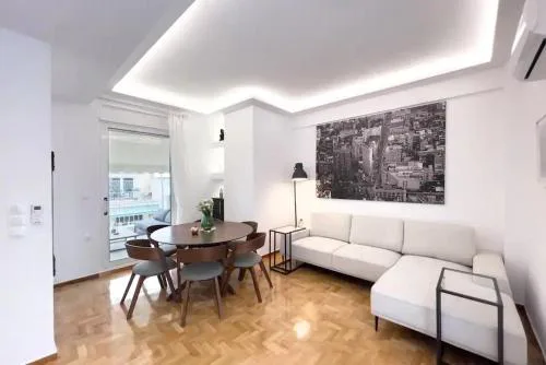Spacious Penthouse near Downtown