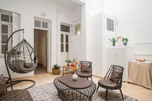 Splendid Full 5BDR/3bath/2kitchens Mansion in ATH