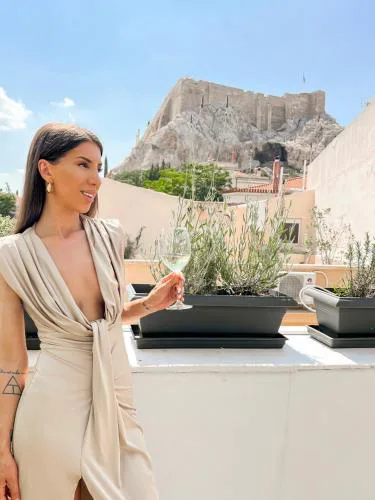 Step One | Luxury Suites right in the heart of Acropolis next to metro station