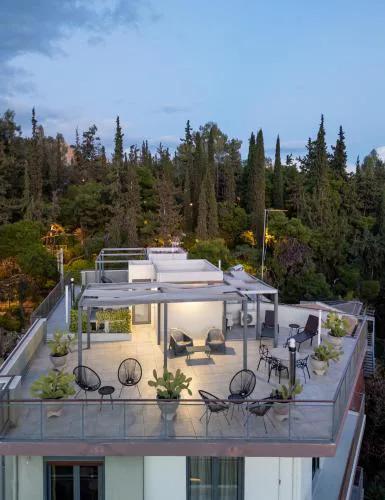 Strefi Hill Suites