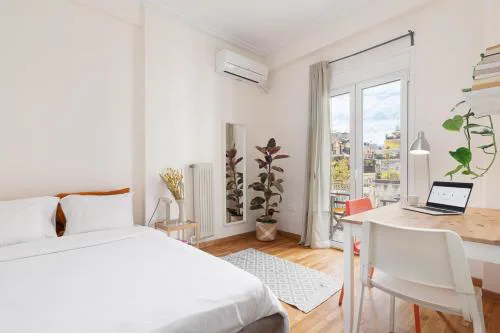 Studio with sunny balcony in Exarcheia