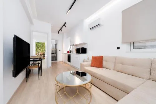 Stylish Apartment in Athens Riviera with Outdoor Patio