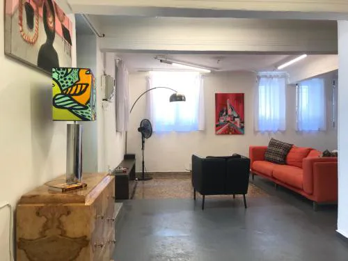 Stylish, Basement Studio with Roof Garden Access - EP9B
