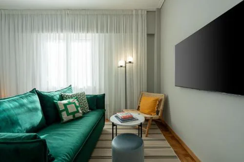 Syntagma Bliss: Athens Hub