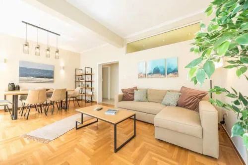 Syntagma H&B Apartment