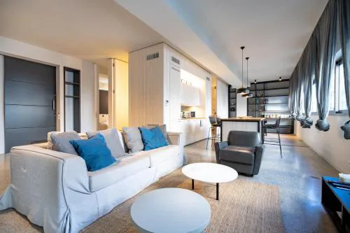 Syntagma square 2 bedrooms 4 pers apartment by MPS