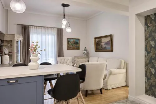 The Akropolis Place
