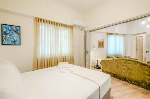 The Athenian Elegance , Luxury 2 br near Hilton District
