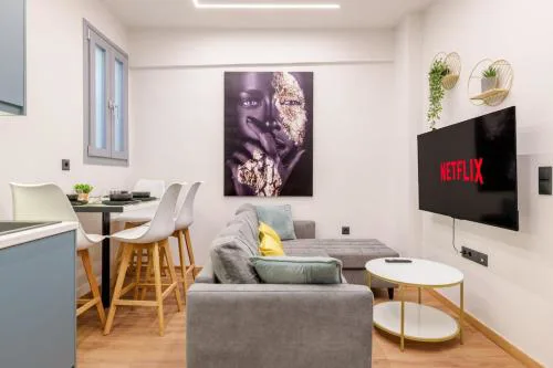 The Athens Getaway Apartment GF