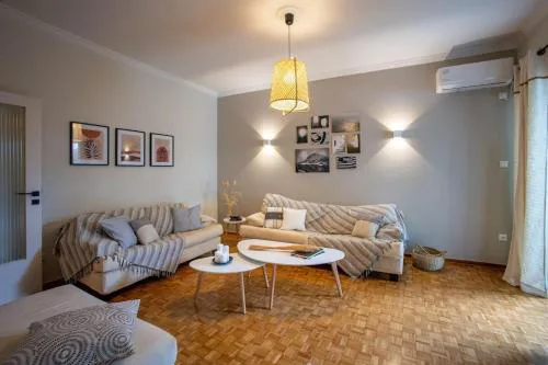 The House of Praxithea for 6 by Filos Inc