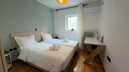 The Stylish Central 2BR Residence for 5