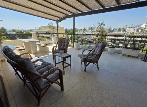 The-terrace-of-glyfada