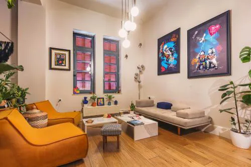 Thisseion Lofts George