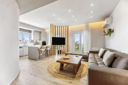 Three-Bedroom Elegant City Living