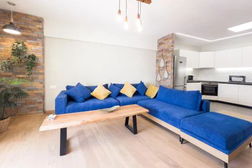 Three Bedroom Stylish Apt next to Acropolis