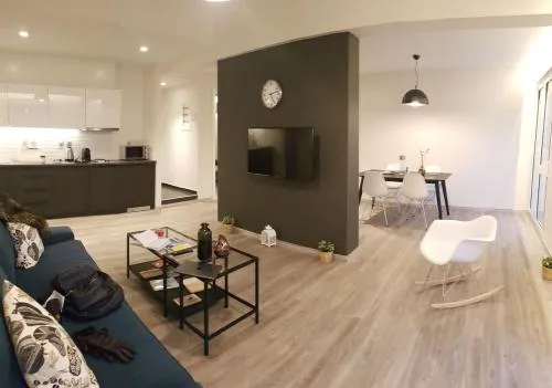 TONI'S 2BD Gem House near Plaka and Syntagma