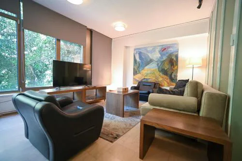 Tsakalof Luxe by Zeus Suites