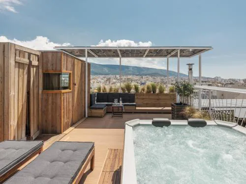 Unique solar penthouse with jacuzzi and sauna in central Athens