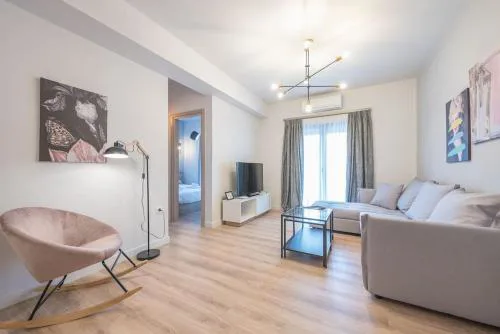 Urban & Spacious Apartment