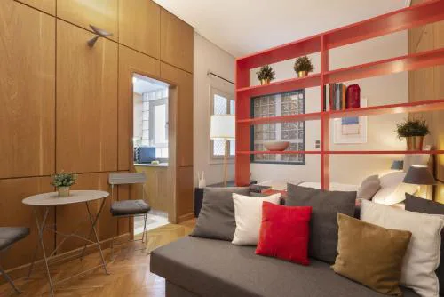 Vibrant apartment in Kolonaki area