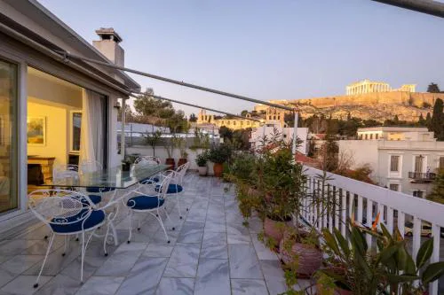 Wake Up to the Acropolis in a Hidden Gem