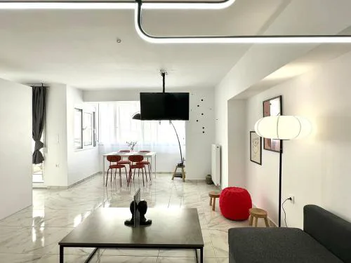 Walk into Dream of Acropolis 10