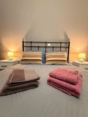 WINDSOR PLACE APARTMENT - KEYLESS ENTRY with code