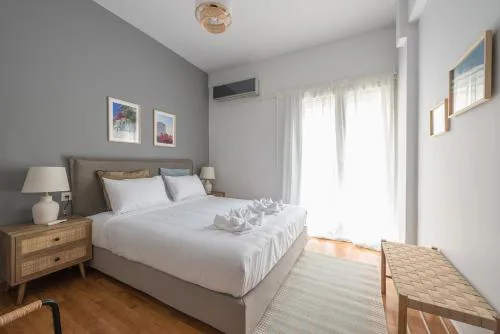 Zen Palm, Exarchia
