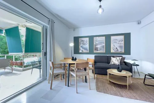Zen Vouliagmeni Beach Apartment