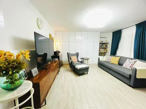 Zoy's house