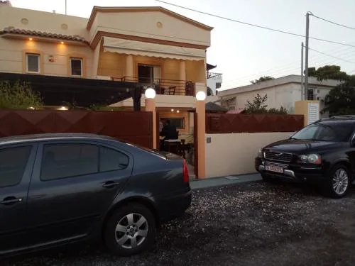 VILLA AVATOS 3 - Near to the port of Rafina and the airport of Athens