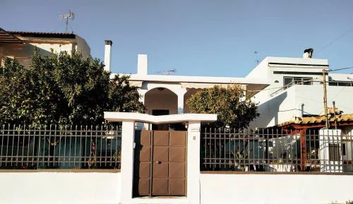 House Sleeps 4 with Pets