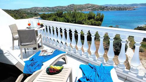 Dea Del Mare complex in front of the sea.