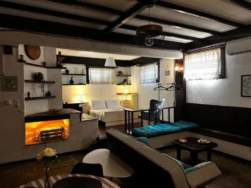 Vintage Studio - Great for Travelers in Transit