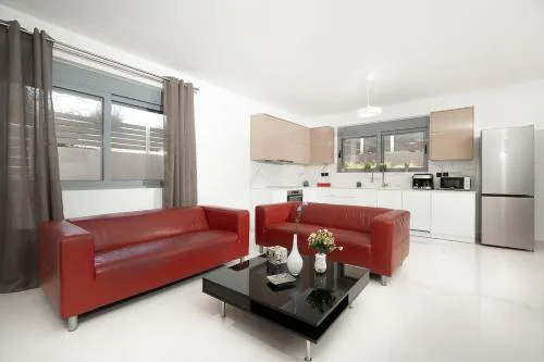 Luna Apartment by A&D Properties