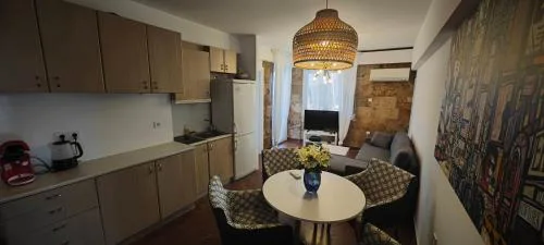 Luxury 2bdr apartment with sea view and 50m from the beach