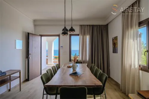 Nami Villa Beach front airport by Airstay