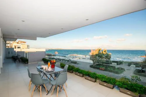 Peony Airport Seaview Suites By SEM