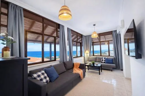 Sea View Balcony Sunset 15 min to Airport L2
