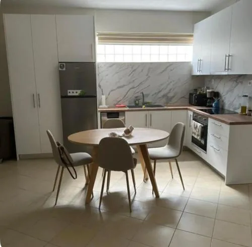 Home4U apt1, just 8Km from airport